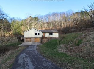 3868 Jordan Creek Rd, Elkview, WV 25071