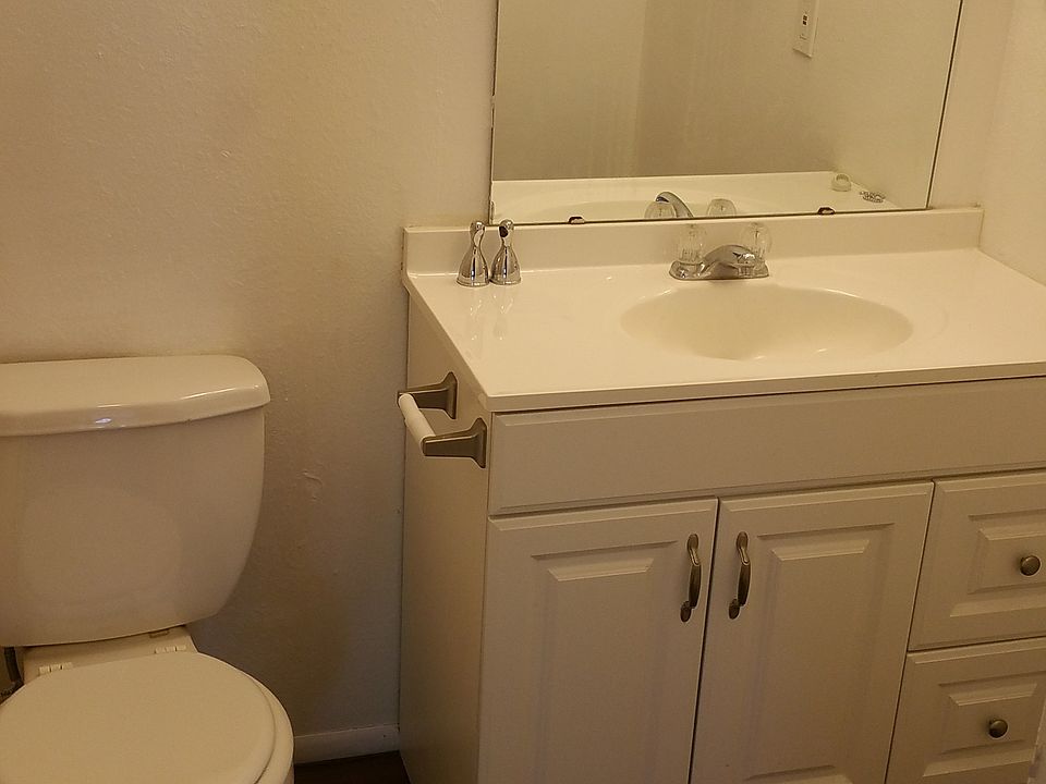 2nd image of 400 Rosewood Ave APT 608