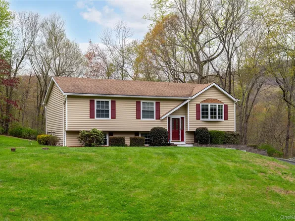 25 Boswell Road, Putnam Valley, NY 10579