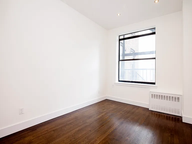27 W 16th St #5J — Photo 2