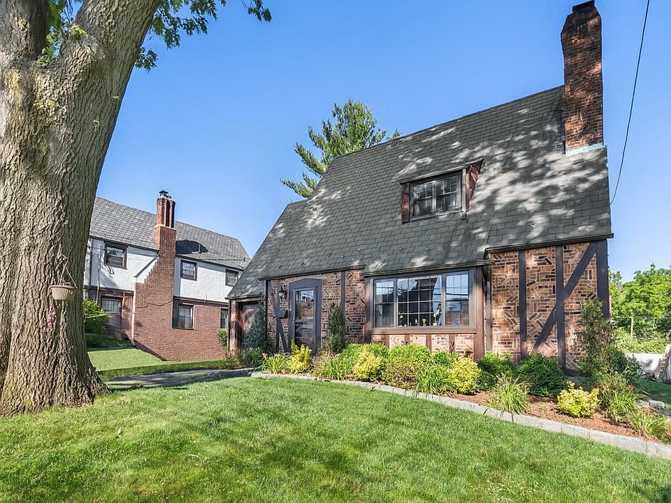 1st image of 140 Park Dr