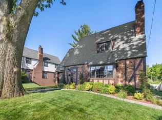 140 Park Dr, Eastchester, NY 10709