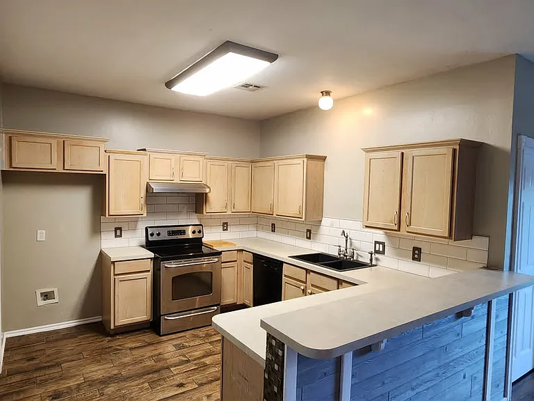 5920 SE 70th St — Photo 5