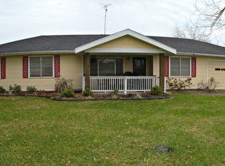 126 Royal Rd, Port Lavaca, TX 77979