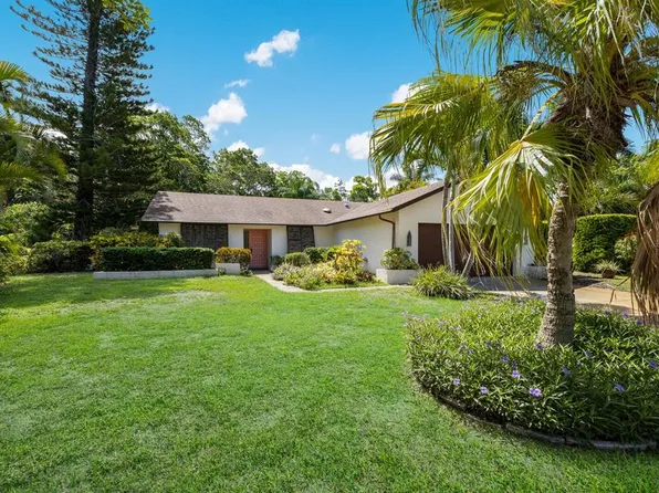 1913 67th St W, Bradenton, FL 34209