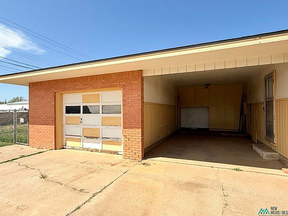 3rd image of 724 Seaton Dr