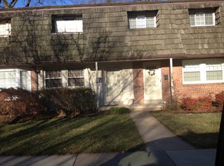 104 W Annandale Rd, Falls Church, VA 22046