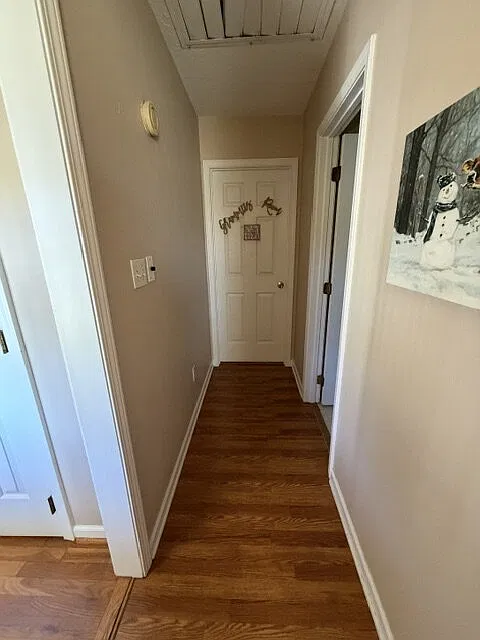 Studio, $950 — Photo 2