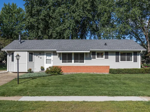 952 Redwell Ln, Apple Valley, MN 55124