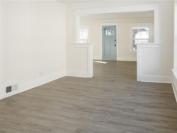 4th image of 119 S 15th St