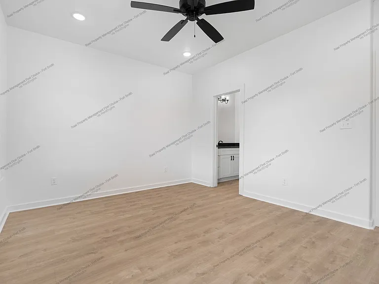 8809 Bainbridge Ct #A — Photo 15