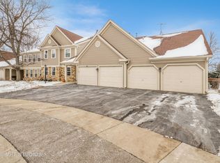 2818 Adams Ct UNIT V1, Schaumburg, IL 60193