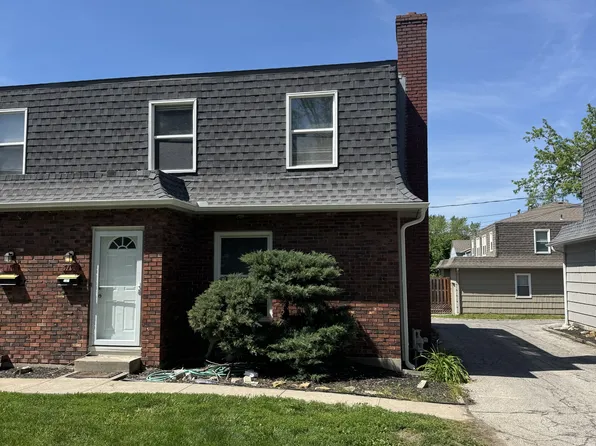 7108 W 67th St, Overland Park, KS 66202