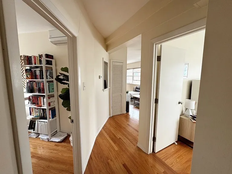 340 Putnam Ave #2 — Photo 16