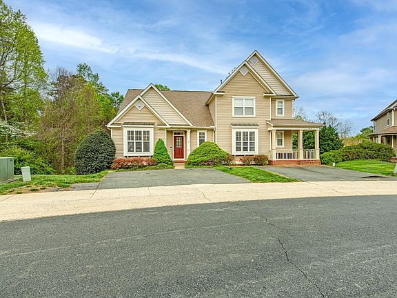 3rd image of 1321 Stoney Ridge Rd