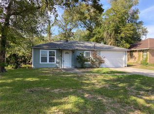 2103 Holly Dr, Dickinson, TX 77539
