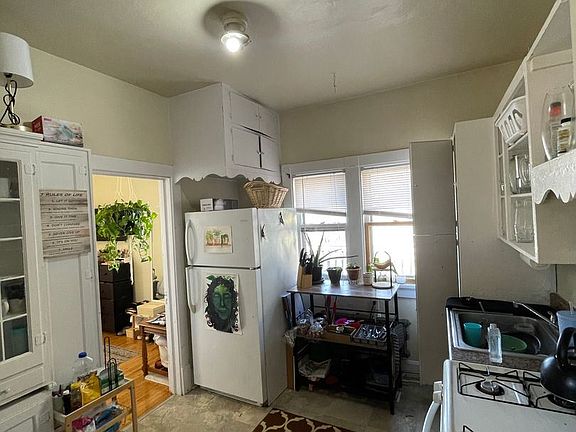 4th image of 3481 N Oakland Ave APT 1