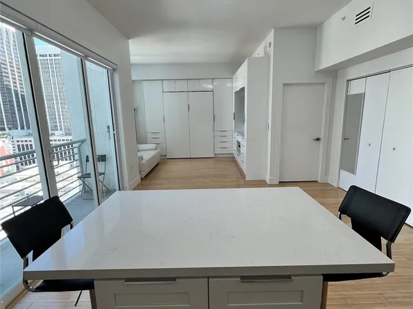 133 NE 2nd Ave, Miami, FL 33132