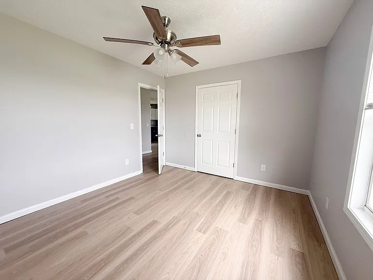 114 Judah Dr — Photo 18