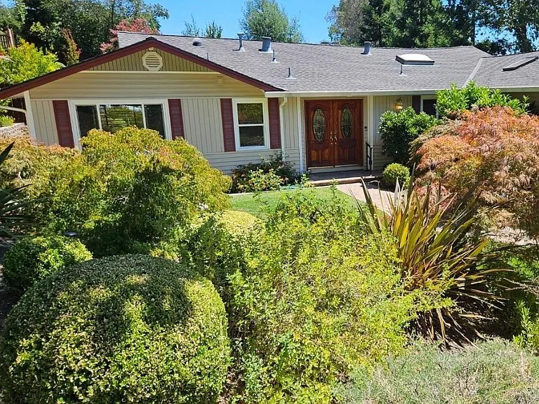 1271 Summit Rd — Photo 26