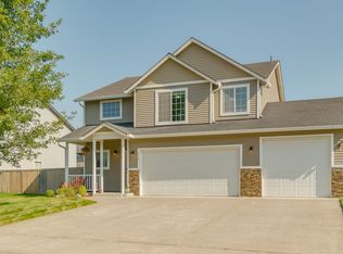 215 E 16th Pl, La Center, WA 98629