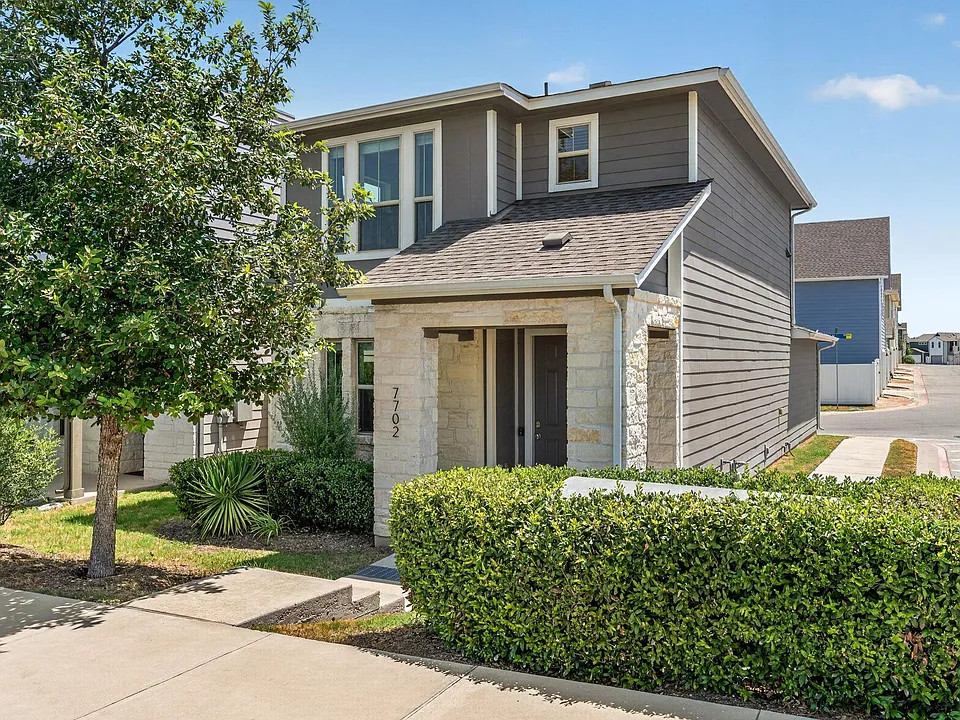 7702 Dylan Dr