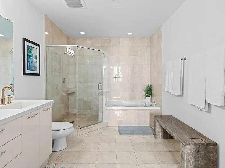350 SE 2nd St #2960 — Photo 15