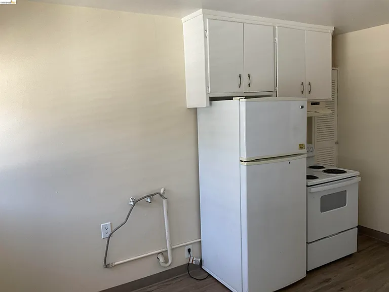 510 McLaughlin St — Photo 3