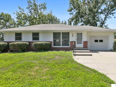 1951 Montclair Dr, Lincoln, NE, 68521