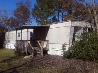 1371 Creech Dr, Spring Lake, NC 28390