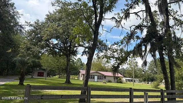 3 bed, 2.0 bath, 1985 sqft, $2,000 — Photo 2