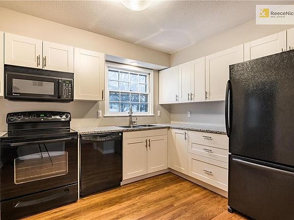 Beautifully Remodeled Kitchen