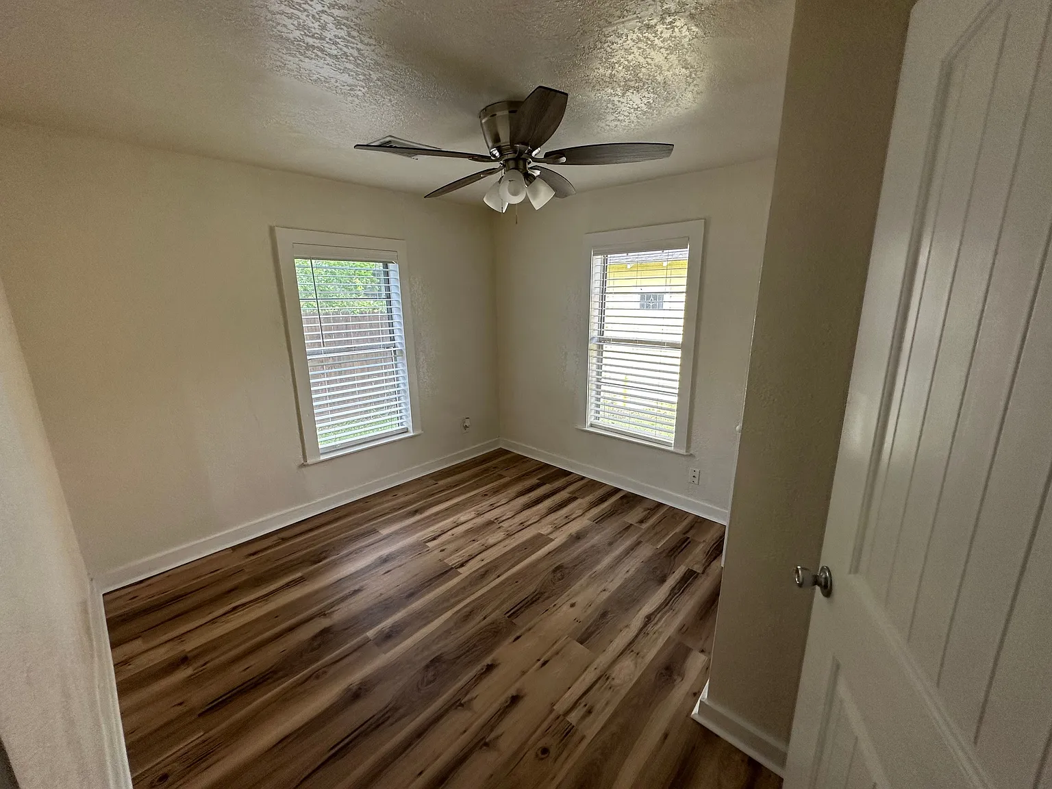 2 bed, 1.0 bath, 750 sqft, $1,150 — Photo 4