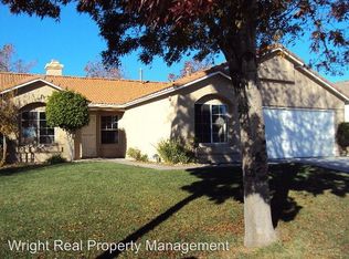 3260 N Amberwood Ave, Rialto, CA 92377