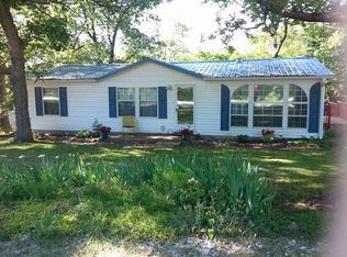 29652 Paradise Dr, Warsaw, MO 65355