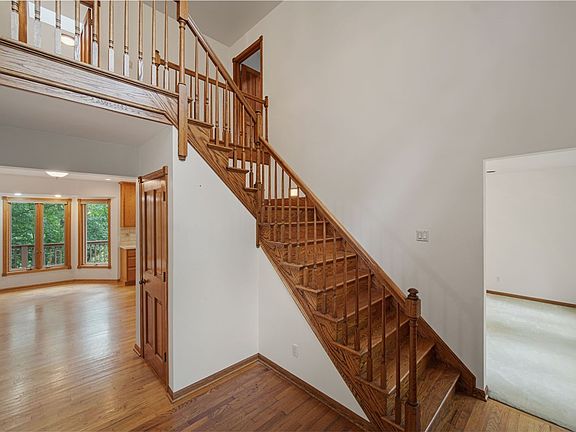 4th image of 5 Fairview St