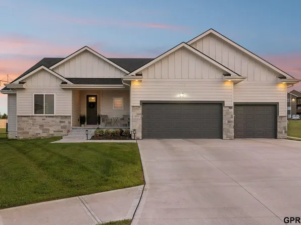 18515 Wirt Cir, Elkhorn, NE 68022