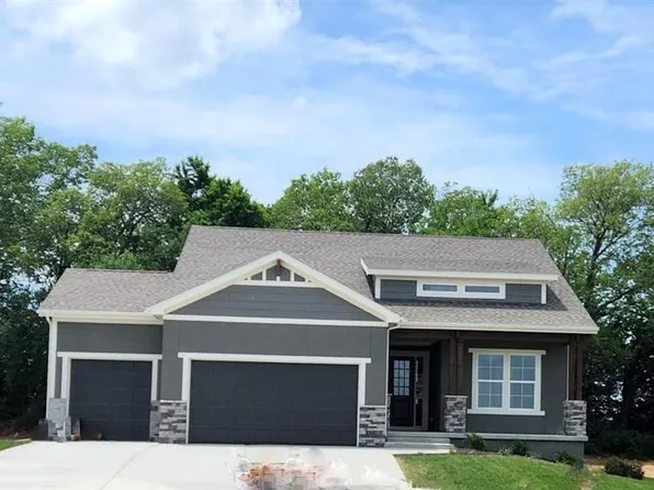 14516 S Shady Bend Rd, Olathe, KS 66061