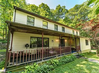 19 Russling Rd, Hackettstown, NJ 07840