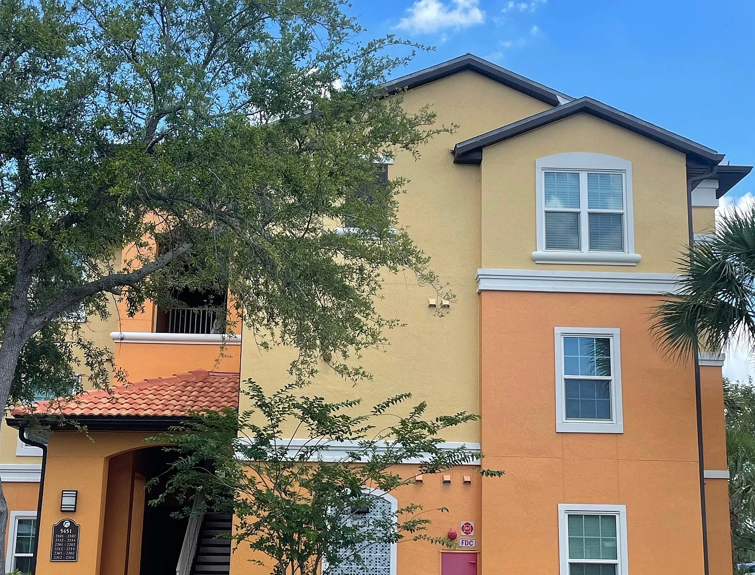 2 bed, 1004 sqft, $1,680 — Photo 1