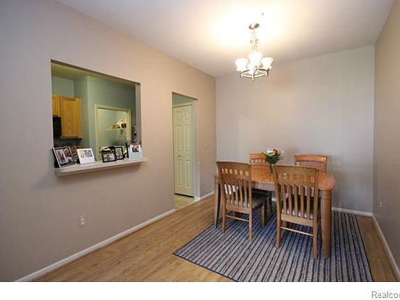 5th image of 25766 Maritime Cir N