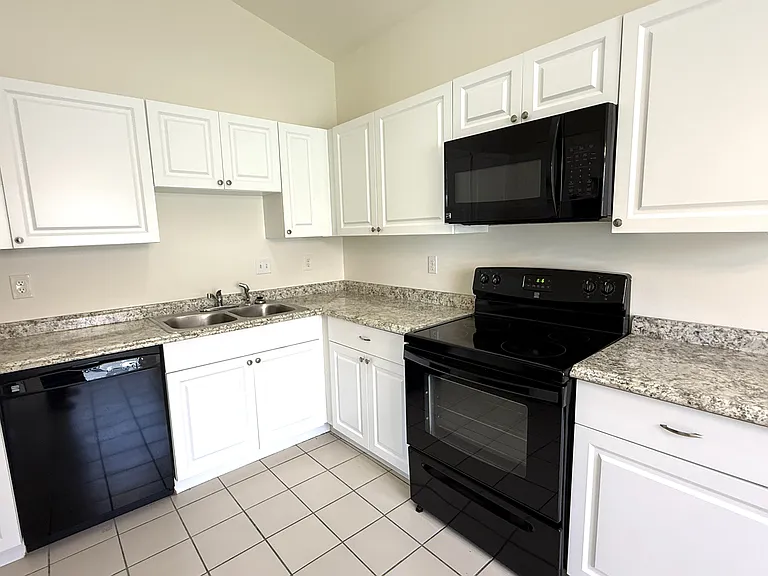 875 S Patrick Dr #875 — Photo 7