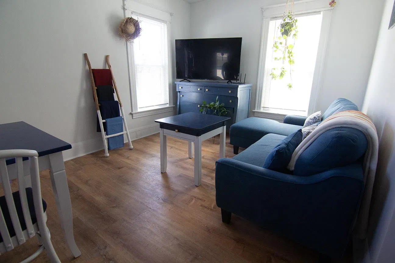 314 N Winton Rd — Photo 2
