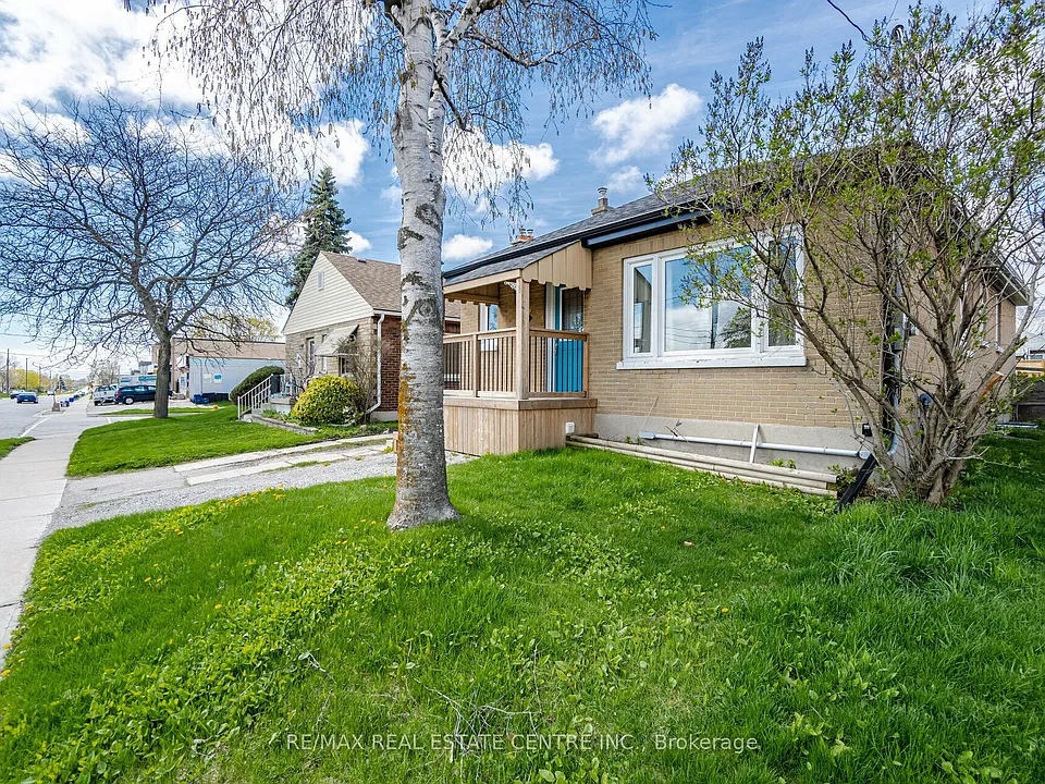 102 Wilson Rd S #UPPER LEVEL