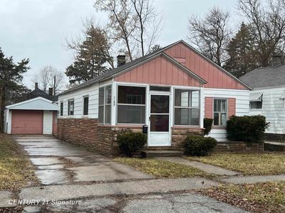 2233 S Niagara St, Saginaw, MI, 48602