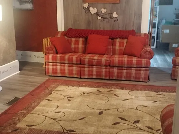 105 Morgan St, Athens, WV 24712