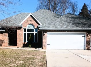 2301 W Camino Alto Street, Springfield, MO 65810