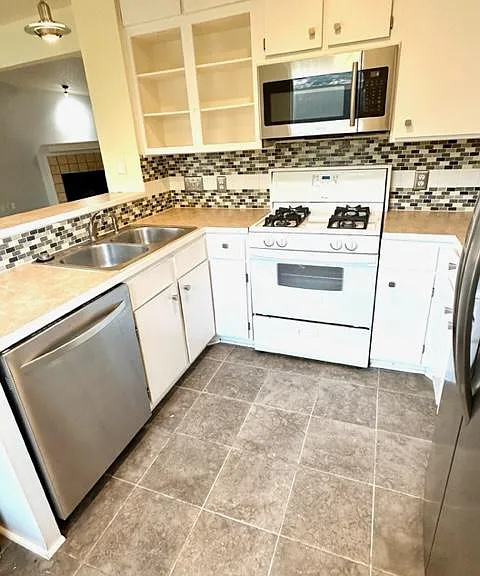 5934 Kevin Kelly Pl — Photo 5