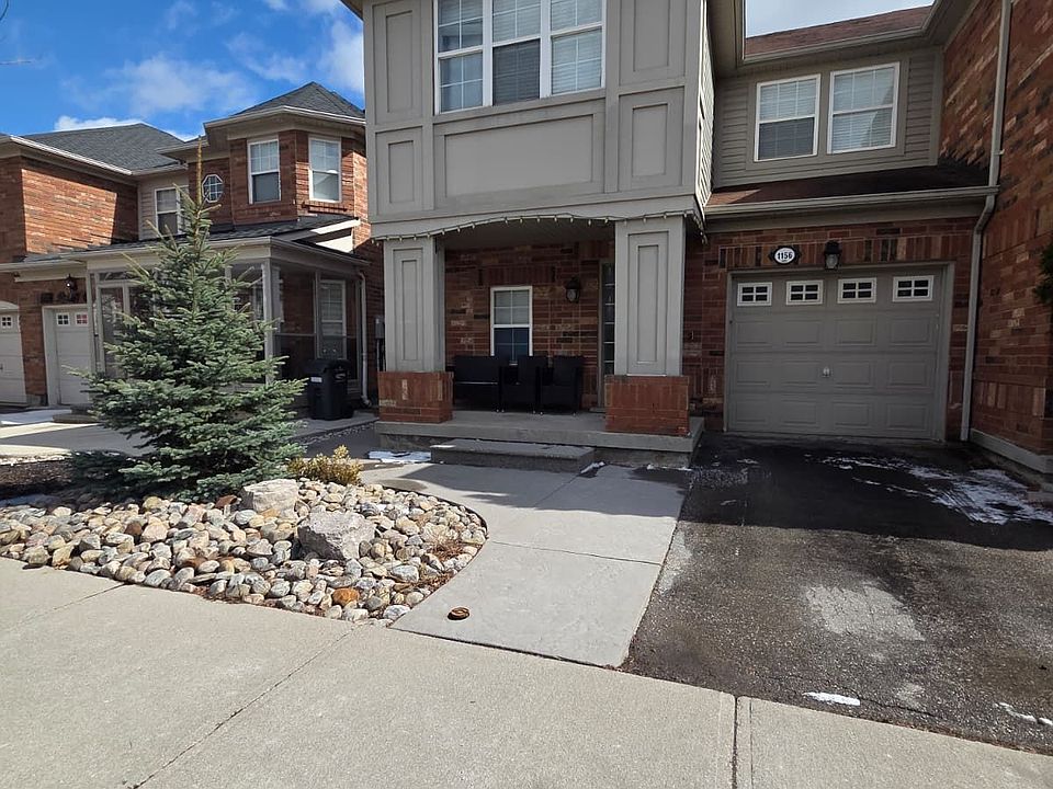 1st image of 1156 Riddell Cres