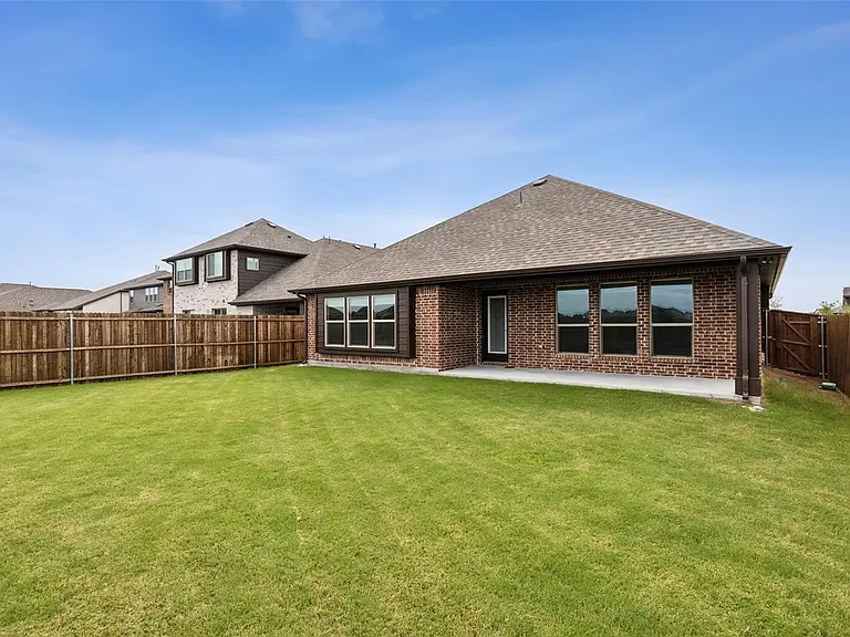 1209 Alexander Dr — Photo 20